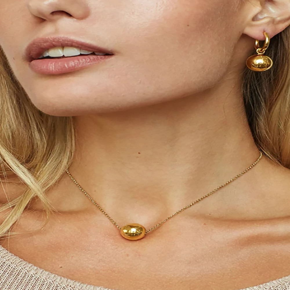 Gold Round Shape Pendant Necklace