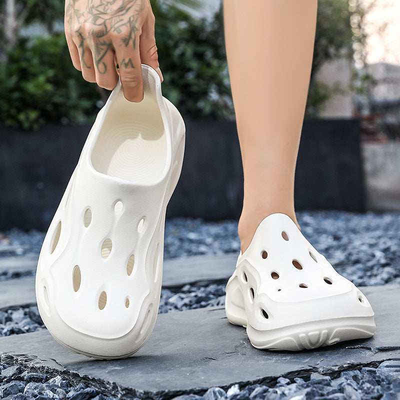 Soft soled toe hole slippers with simple breathable and comfortable fit for beach sandals