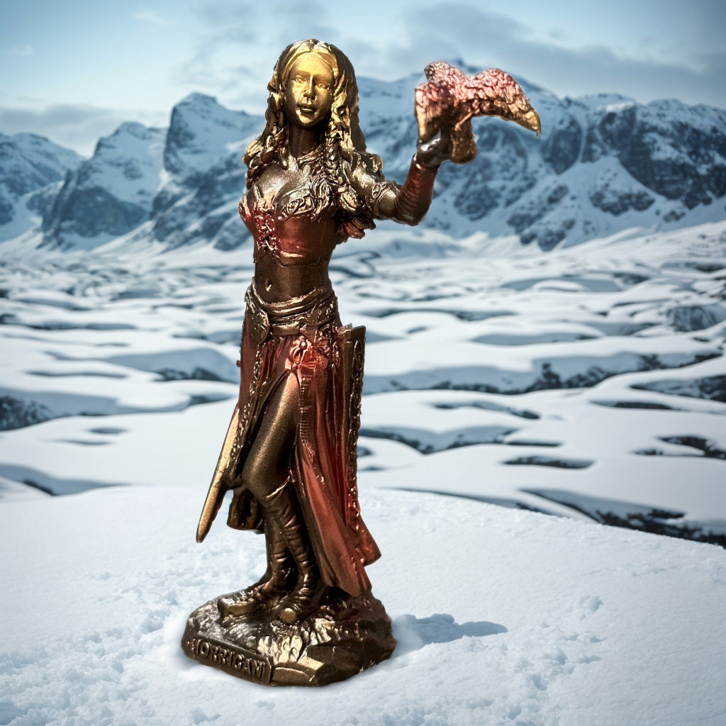 Goddess holding eagle statue, resin ornament, home crafts, mythology, European and American decoration