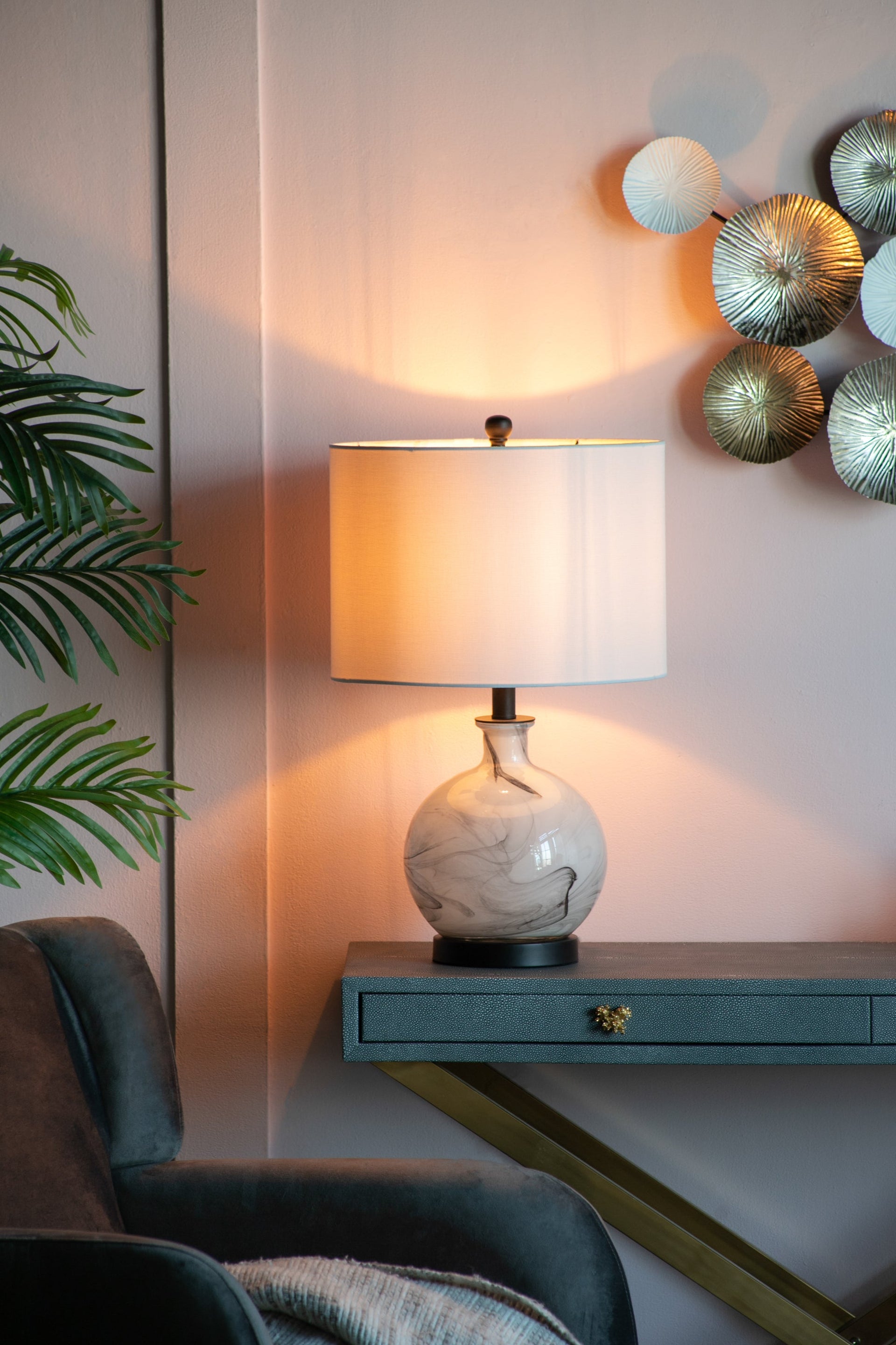14x14x23' White And Grey Glass Table Lamp