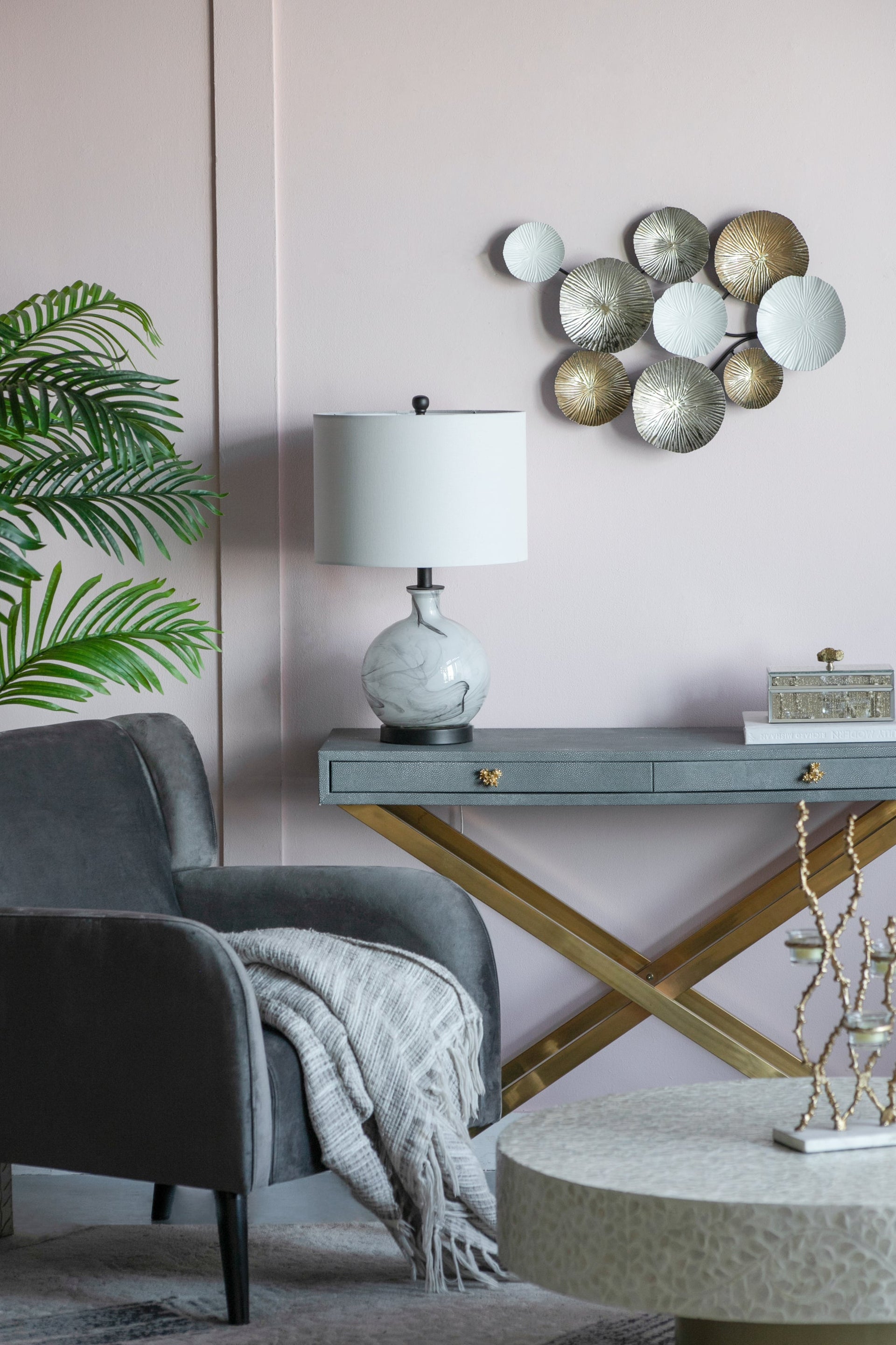 14x14x23' White And Grey Glass Table Lamp