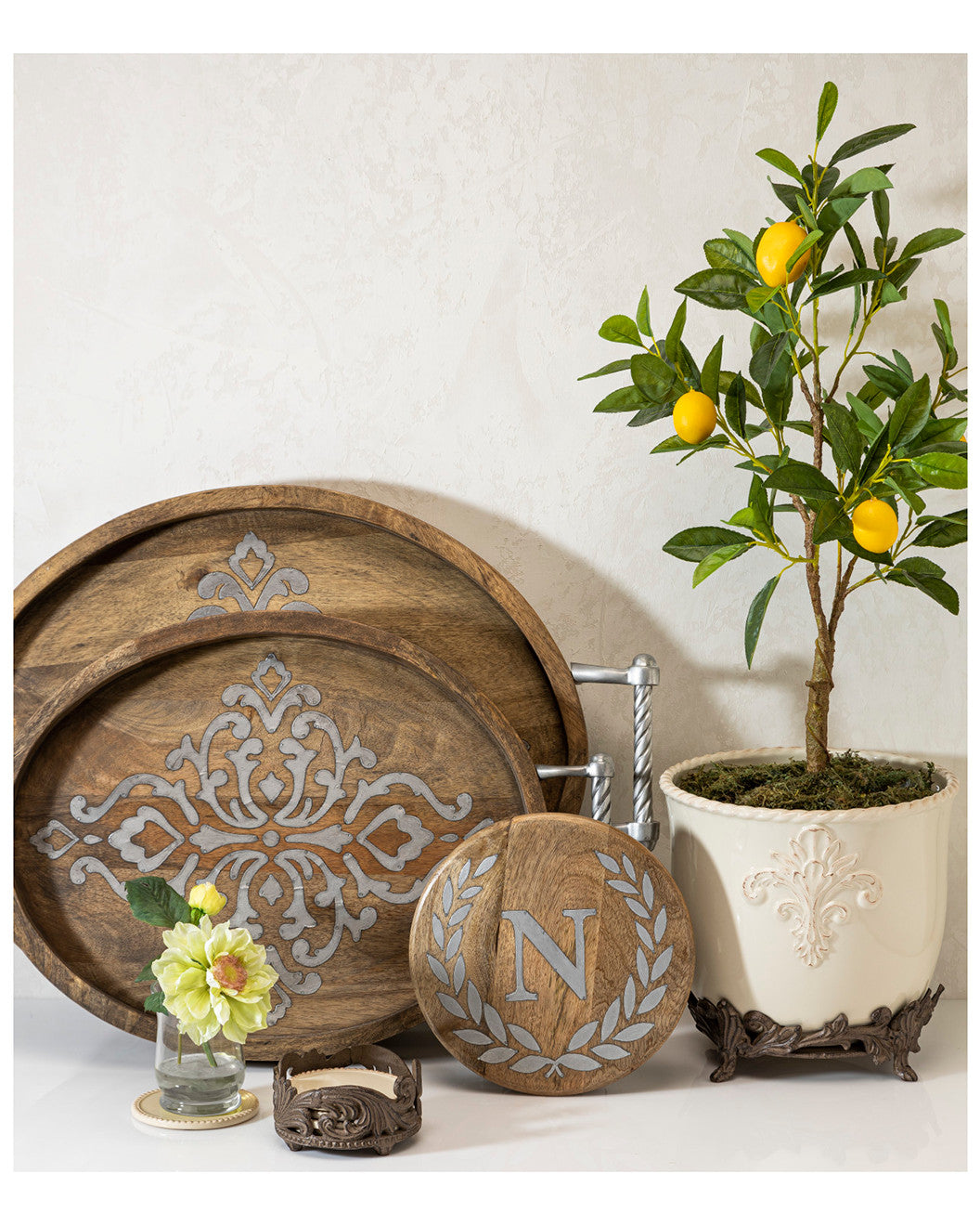 Acanthus Stoneware Coaster Set of 4 with metal Base