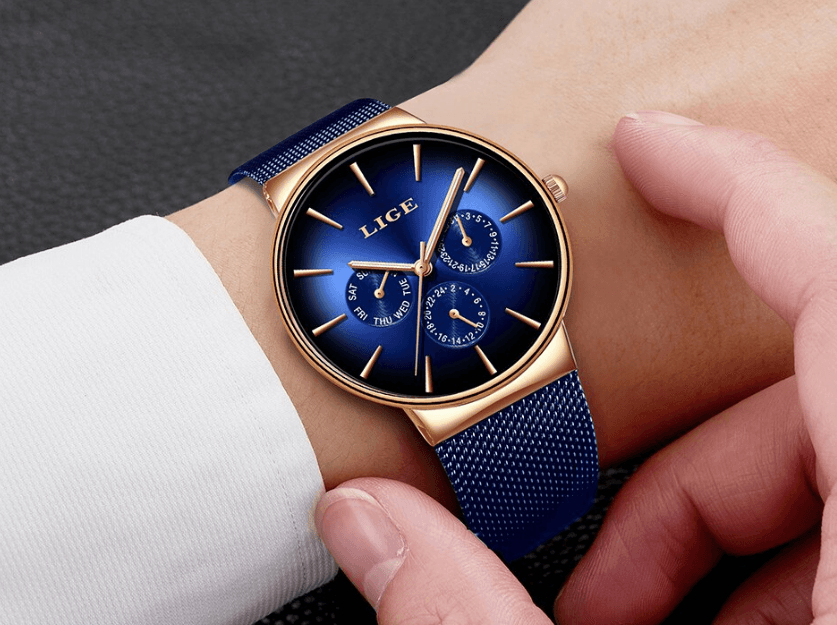 Men's Elegant Watch With Stainless Steel Straps And Chronometers For Day And Date Display Unique Design Perfect Gift For Man And Women