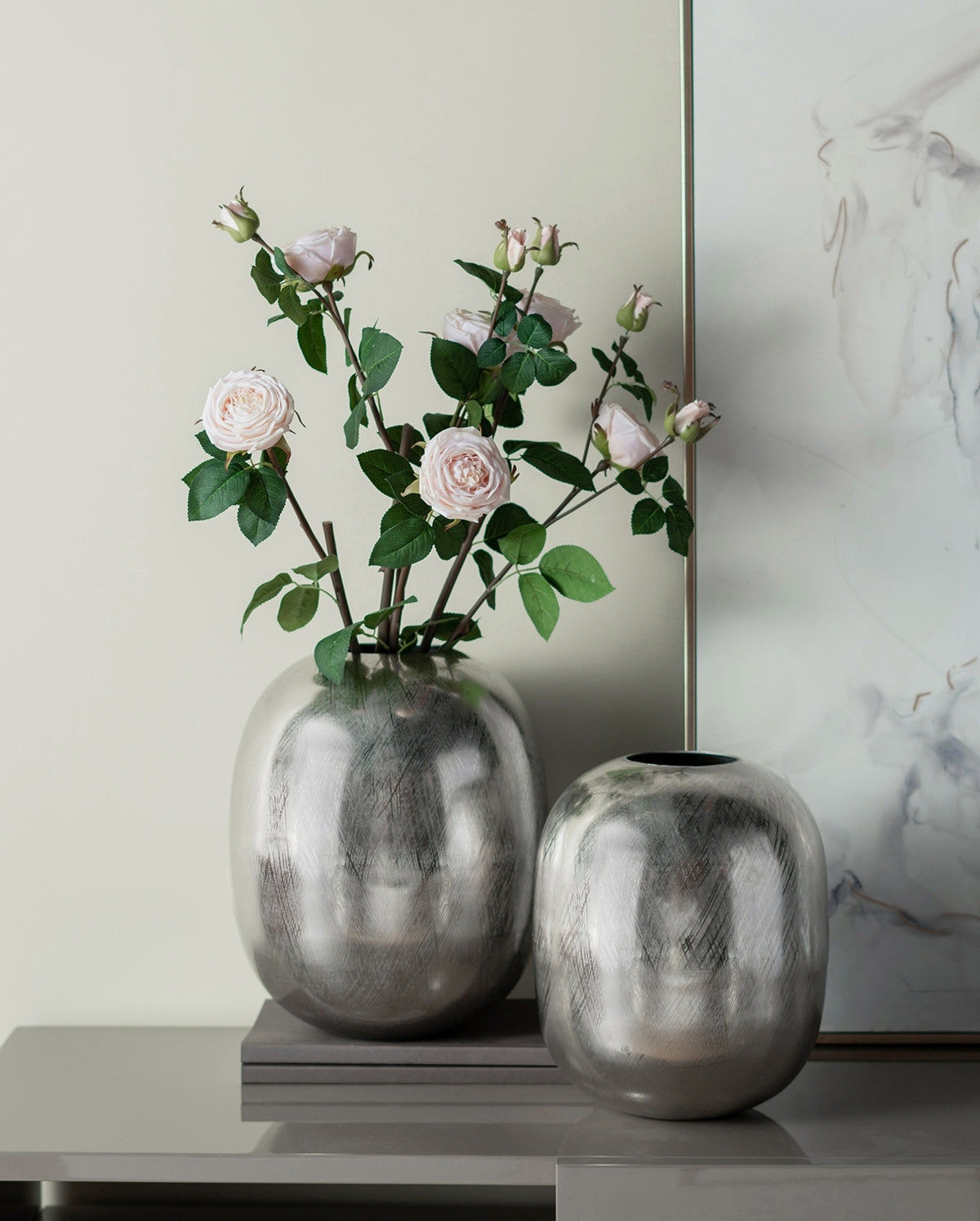 12.5x12.5x15' Aluminum Vase, Silver Streaks
