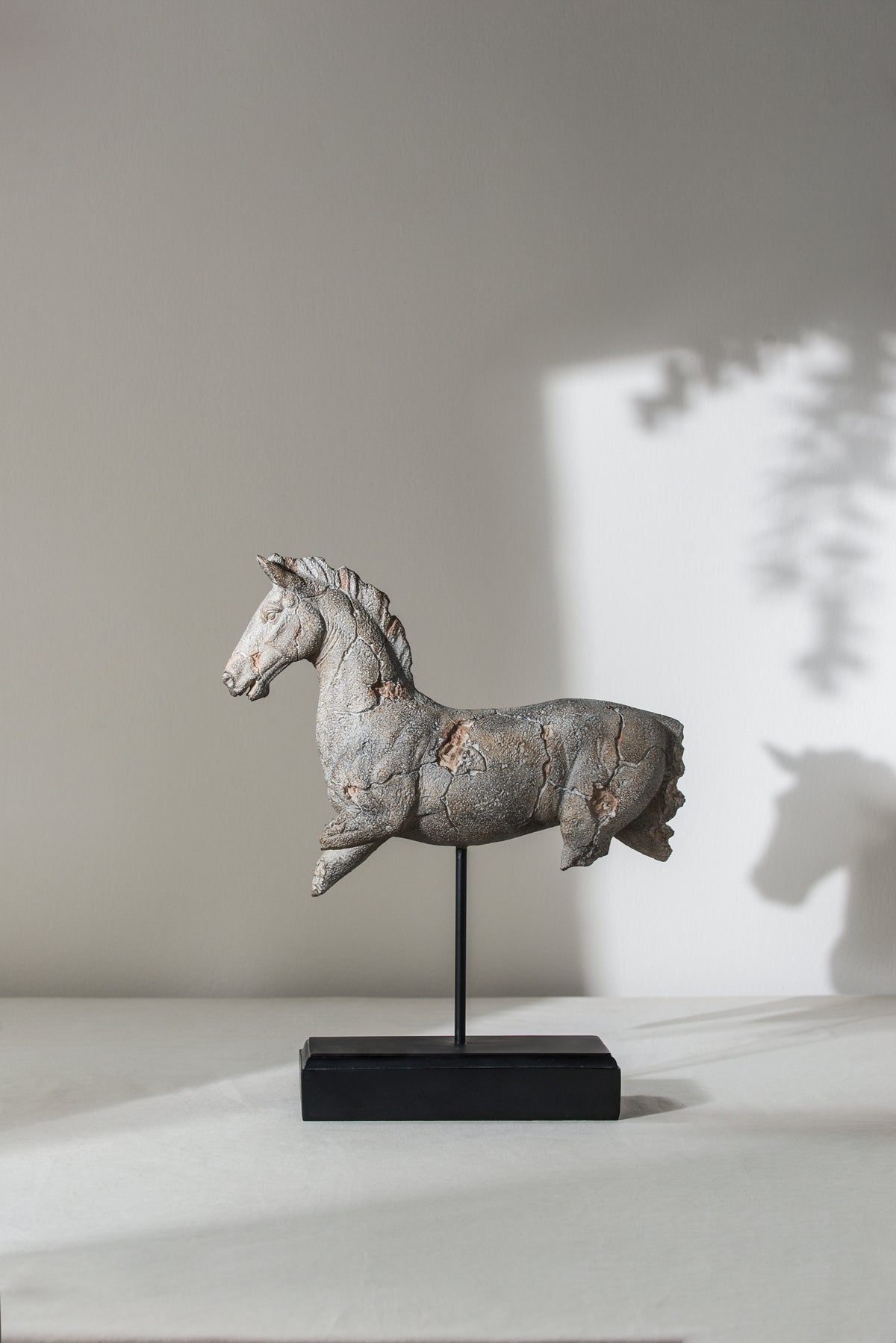 14x4.5x17' Antique Horse Statue On Stand