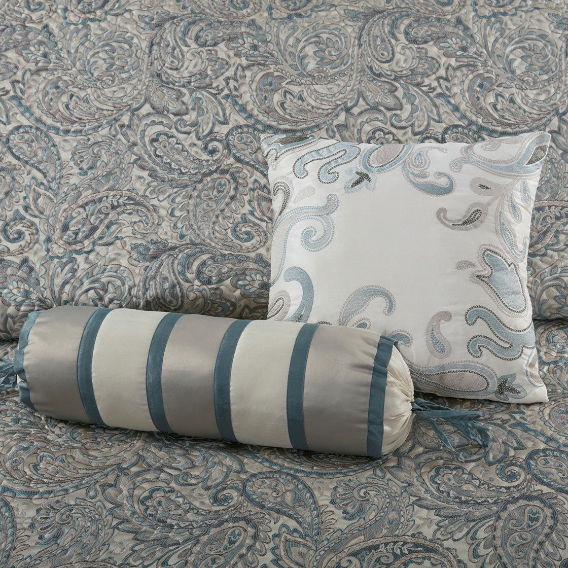 Aubrey 5 Piece Reversible Jacquard Bedspread Set in Teal