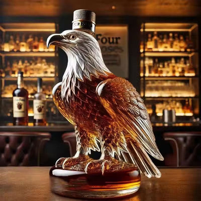 Small Eagle - shaped Whiskey Decanter. Ideal for Dad or Husband. Exquisite Glass Bottle, Perfect for Holiday Home Decor