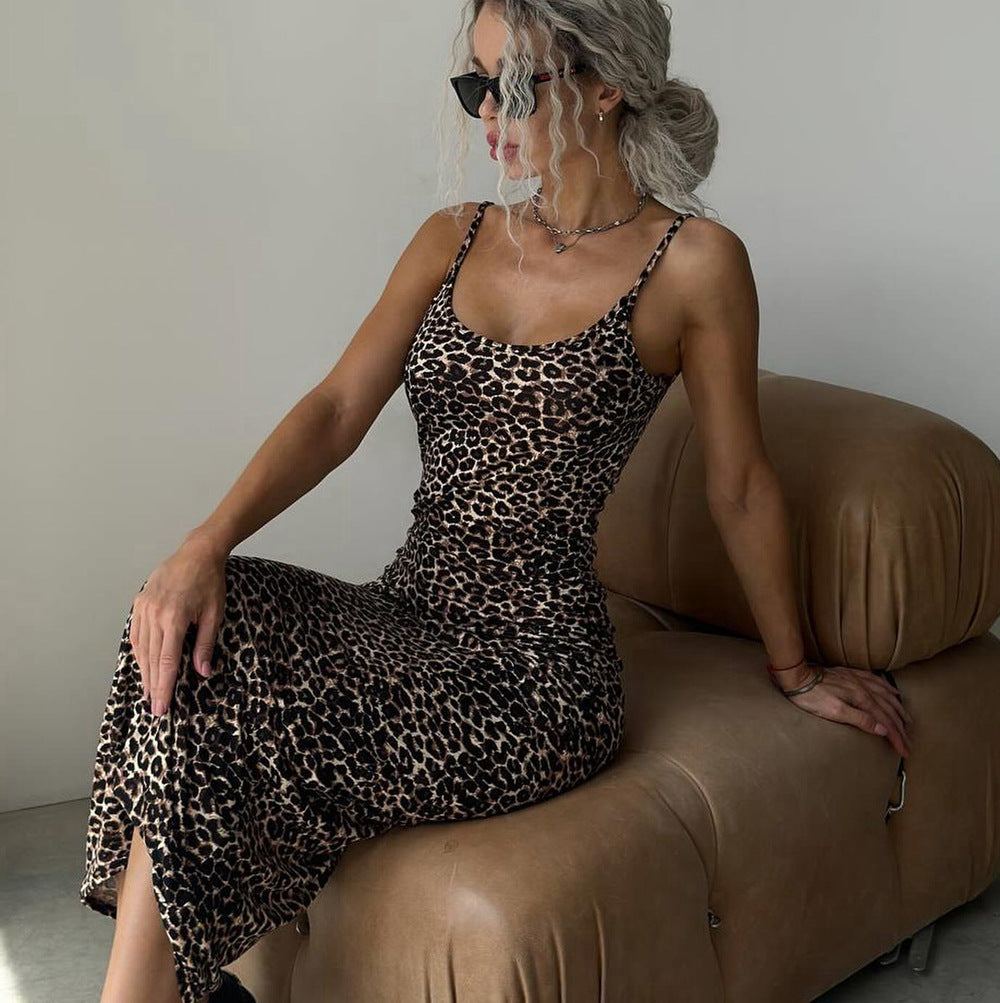 Strap top dress with waist bag and buttocks backless and slimming dress