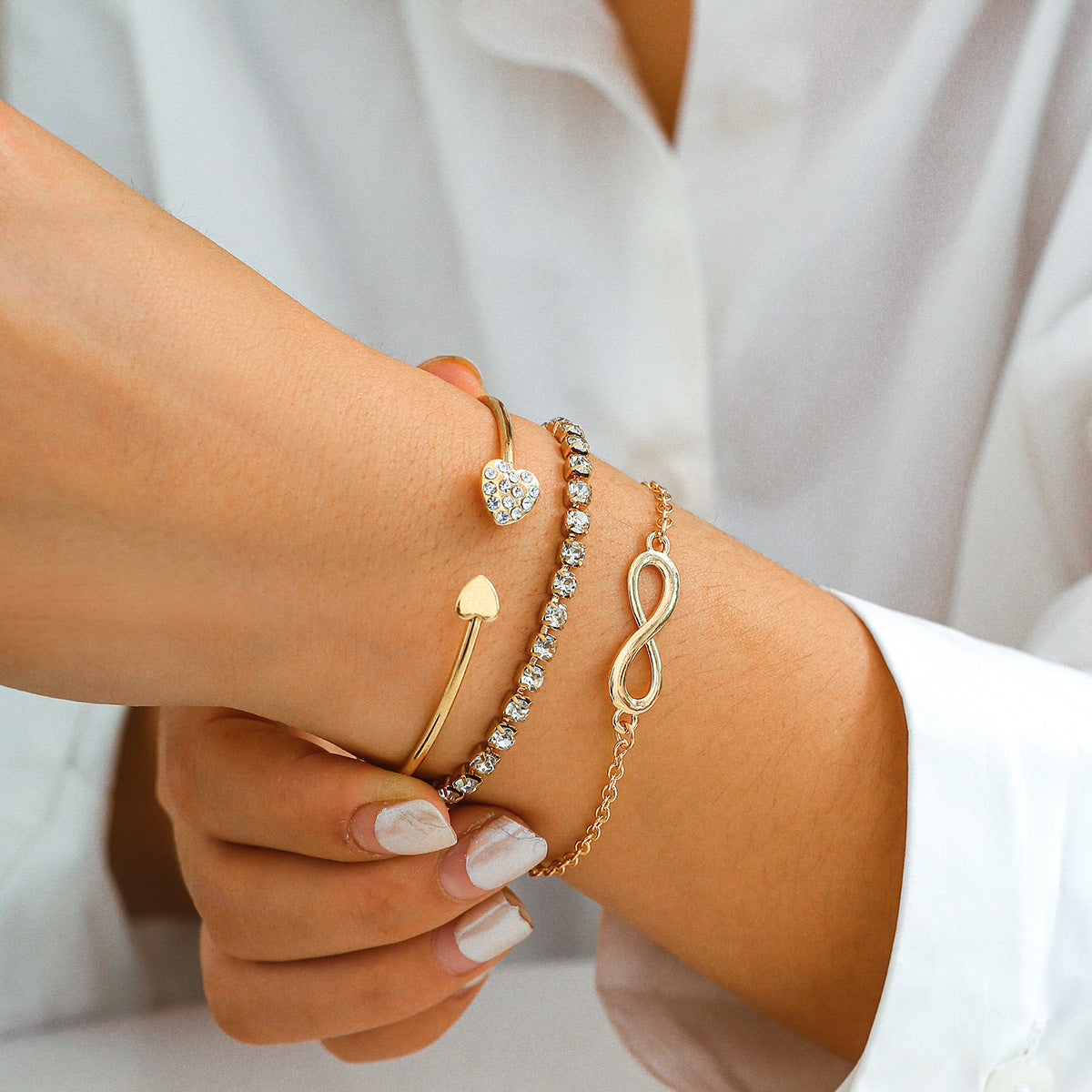 Retro heart-shaped full diamond chain 8-shaped bracelet, simple geometric rhinestone micro inlaid versatile bracelet for women