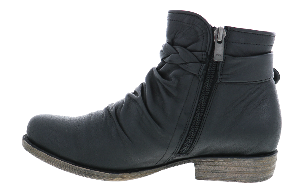 Evelyn Boots