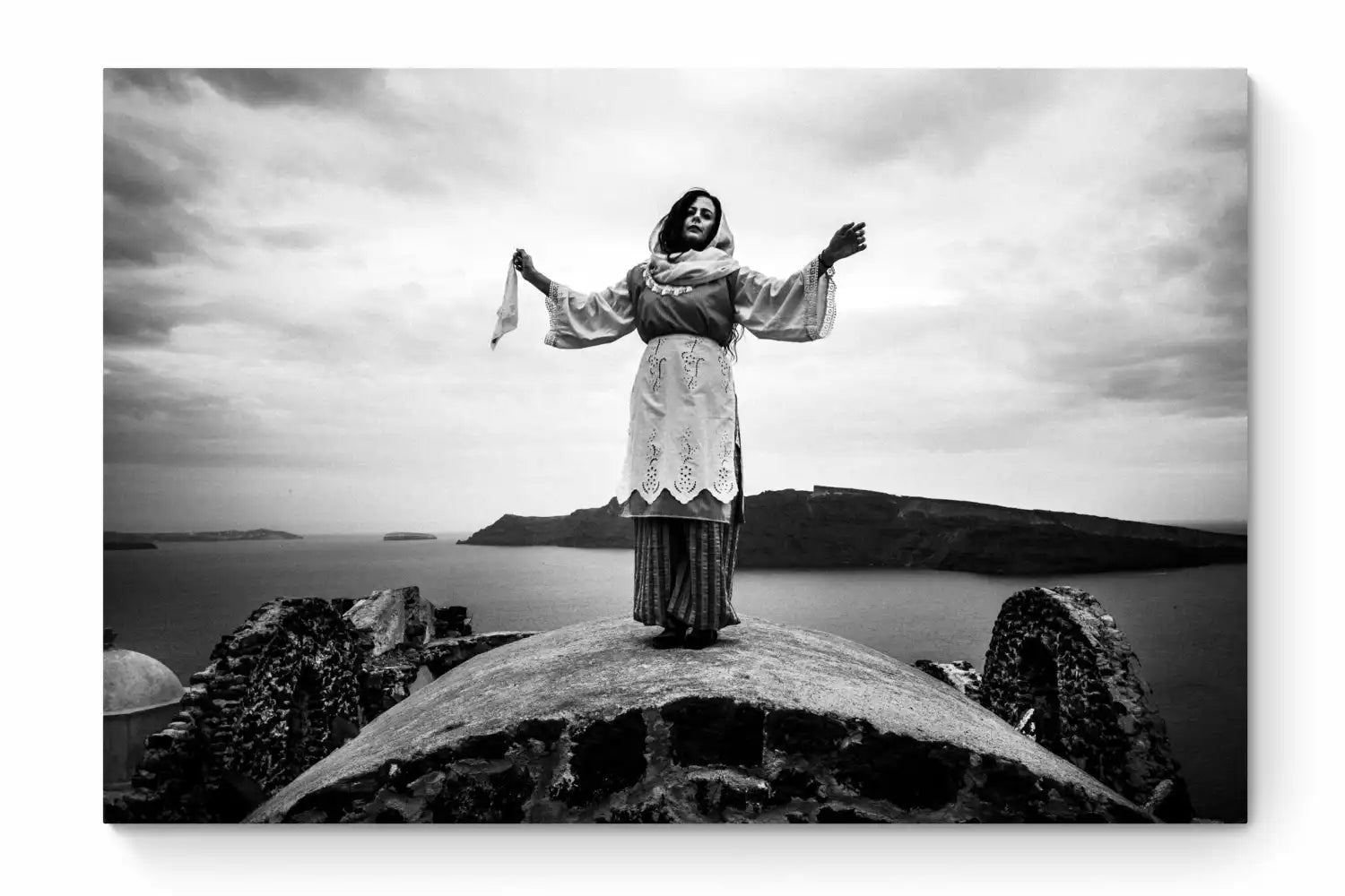 Oia, Santorini | Greece | Black & White Art Wall