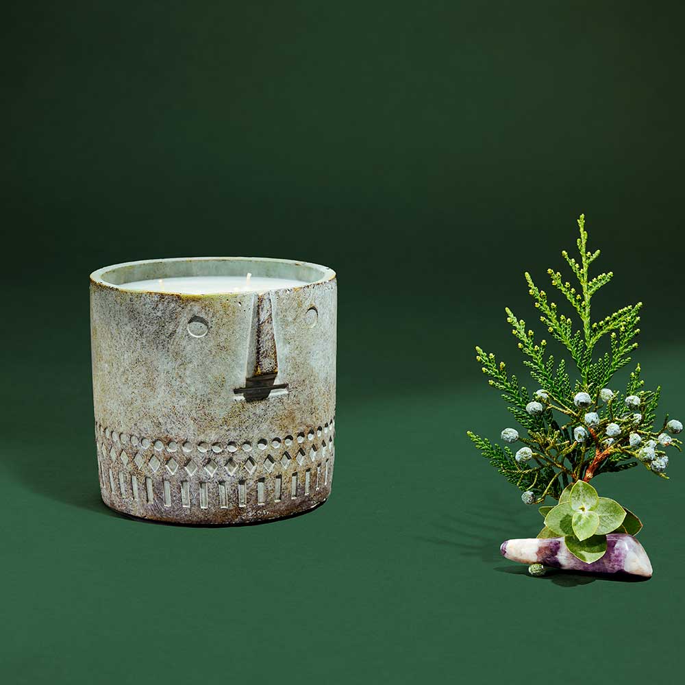 Ripe Juniper Stone Face Candle 27oz