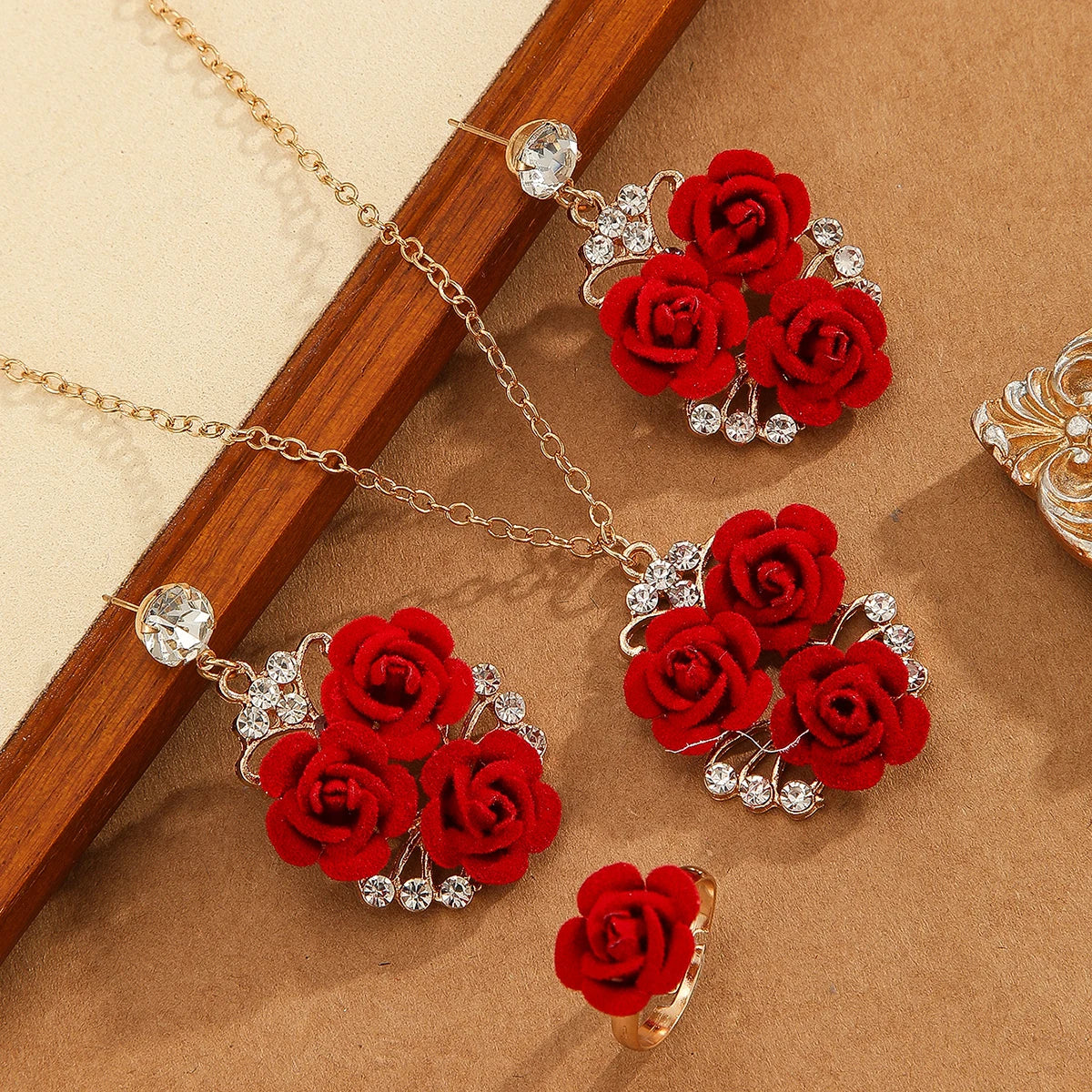 4pcs/Set Romantic Lovely Red Rose Flower Inlaid Rhinestone Pendant Necklaces+Dangle Earrings+Ring,For Women Valentine'S Day Gift