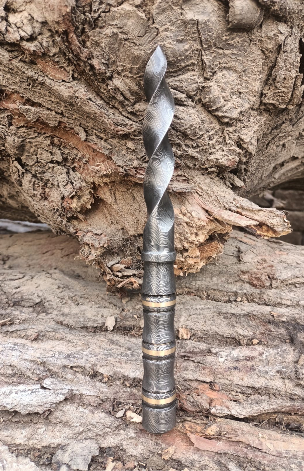 Trident Tri-Edge Fixed Spiral Blade Knife Damascus Steel Blade with Integral Handle