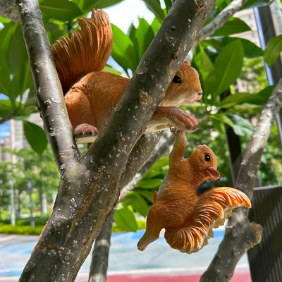 Handcrafted Realistic Mother and Baby Squirrel Climbing Garden Statue