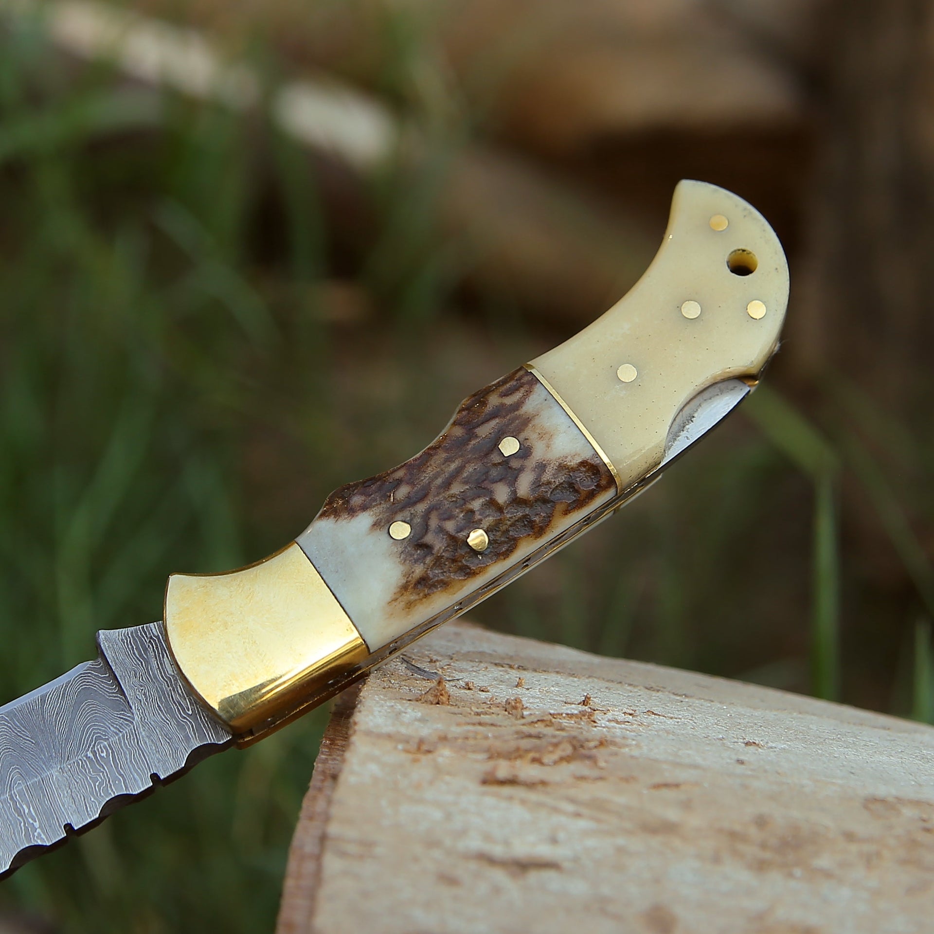 Antler Edge Damascus Pocket Knife with Staghorn & Bone Handle