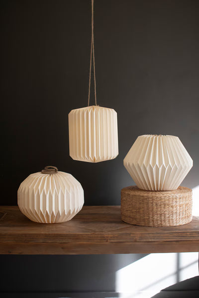 SET OF THREE FOLDING PAPER PENDANT LANTERNS