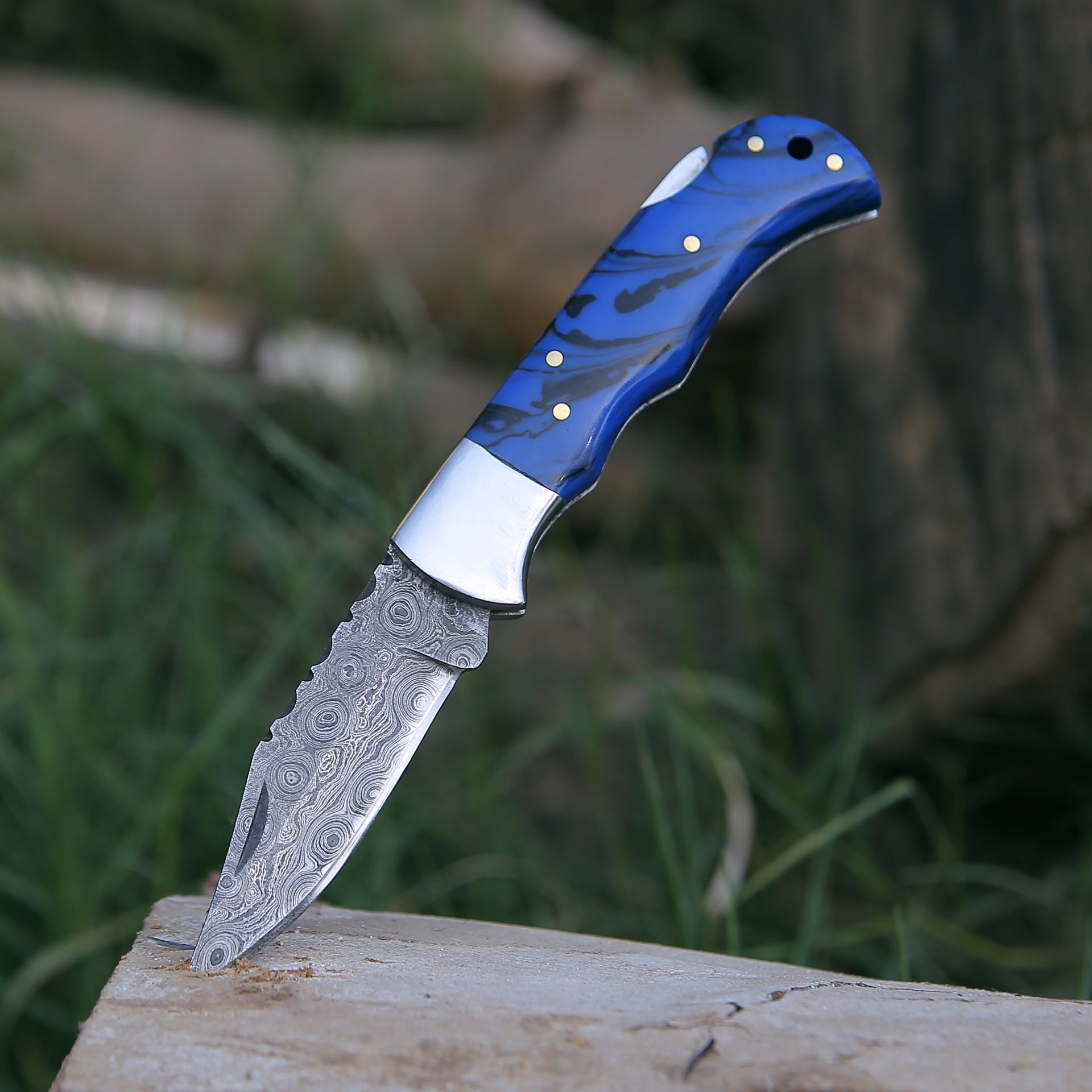 Crest Damascus Pocket knife with Sheath & Blue Resin Handle