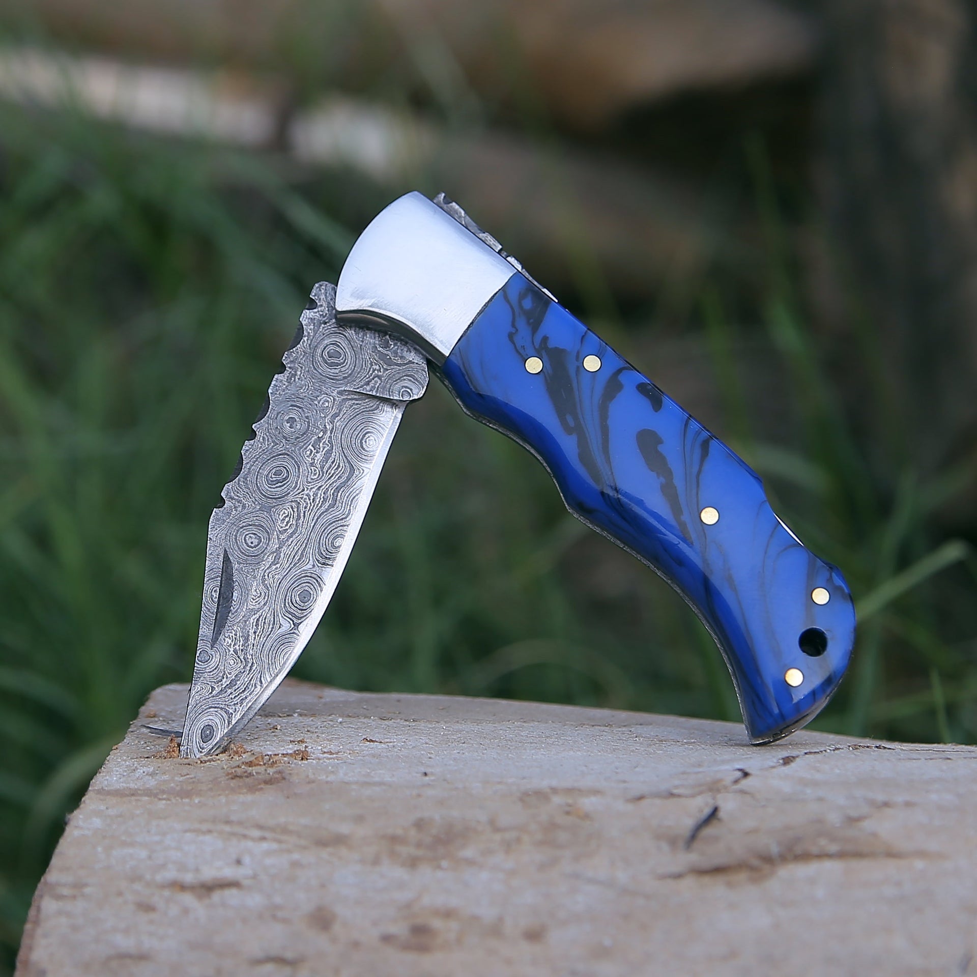 Crest Damascus Pocket knife with Sheath & Blue Resin Handle