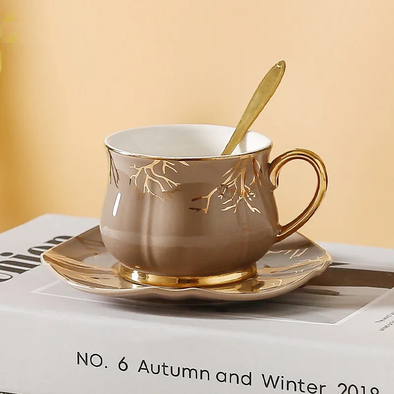 180ml European Espresso Cup Plate Set Light Luxury Gold Handle Ceramic Cup Coffee Cup And Dish Set Afternoon Camellia Tea Cup