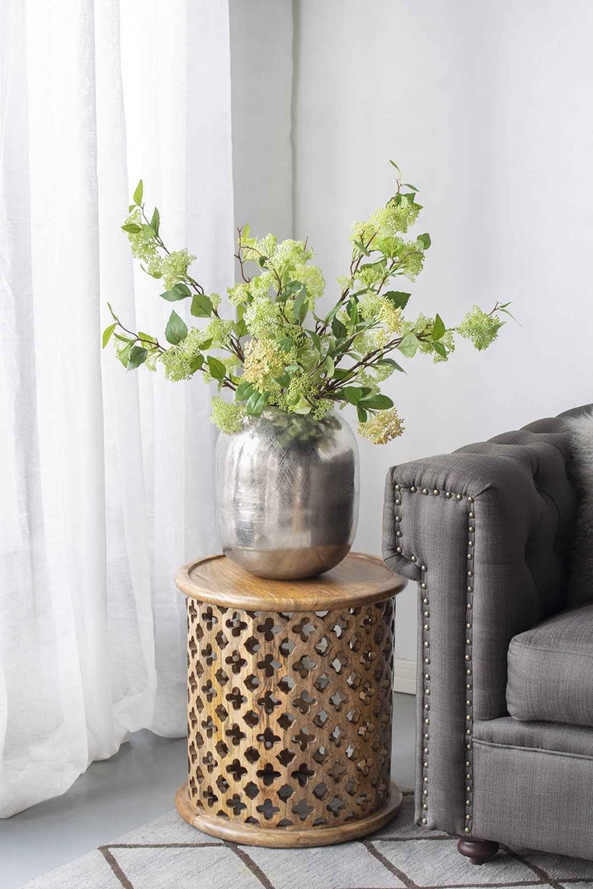 10.5x10.5x13' Aluminum Vase, Silver Streaks