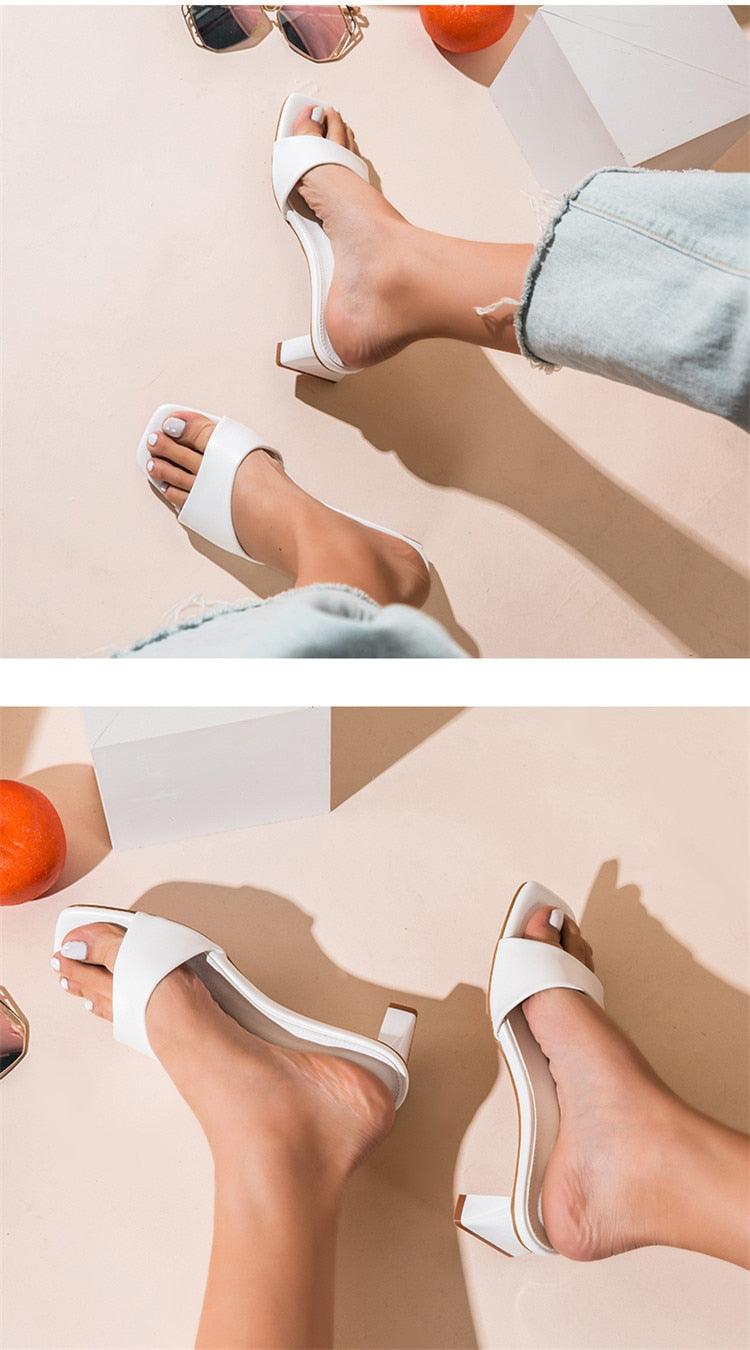 Elegant Women Slippers Summer Outdoor Beach Flip Flop Open Toe Flat Casual Low Heel Sandal Square Open Toe Heeled Sandals Beach Charming Sandals