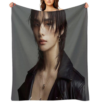 Esquire Hot Hyunjin Stray Kids (스트레이 키즈) IMAGE SKZ Kpop Ot8 Throw Blanket