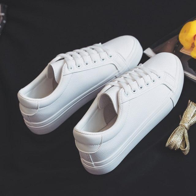Fashion Women's Vulcanize White Shoes Spring New Casual Classic Leather Women Casual White Sneakers Casual Sports Flat Low Top Sneaker Lace-up Classic Shoes