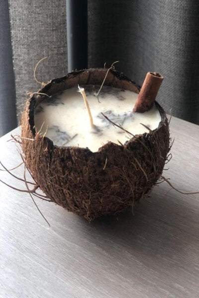 Natural Coconut Shell Decorative Scented Candle Wood Wicked Coconut Scented Candle Natural Coconut Shell Eco Friendly Ideal for Home and Beach Décor Aromatherapy Candle