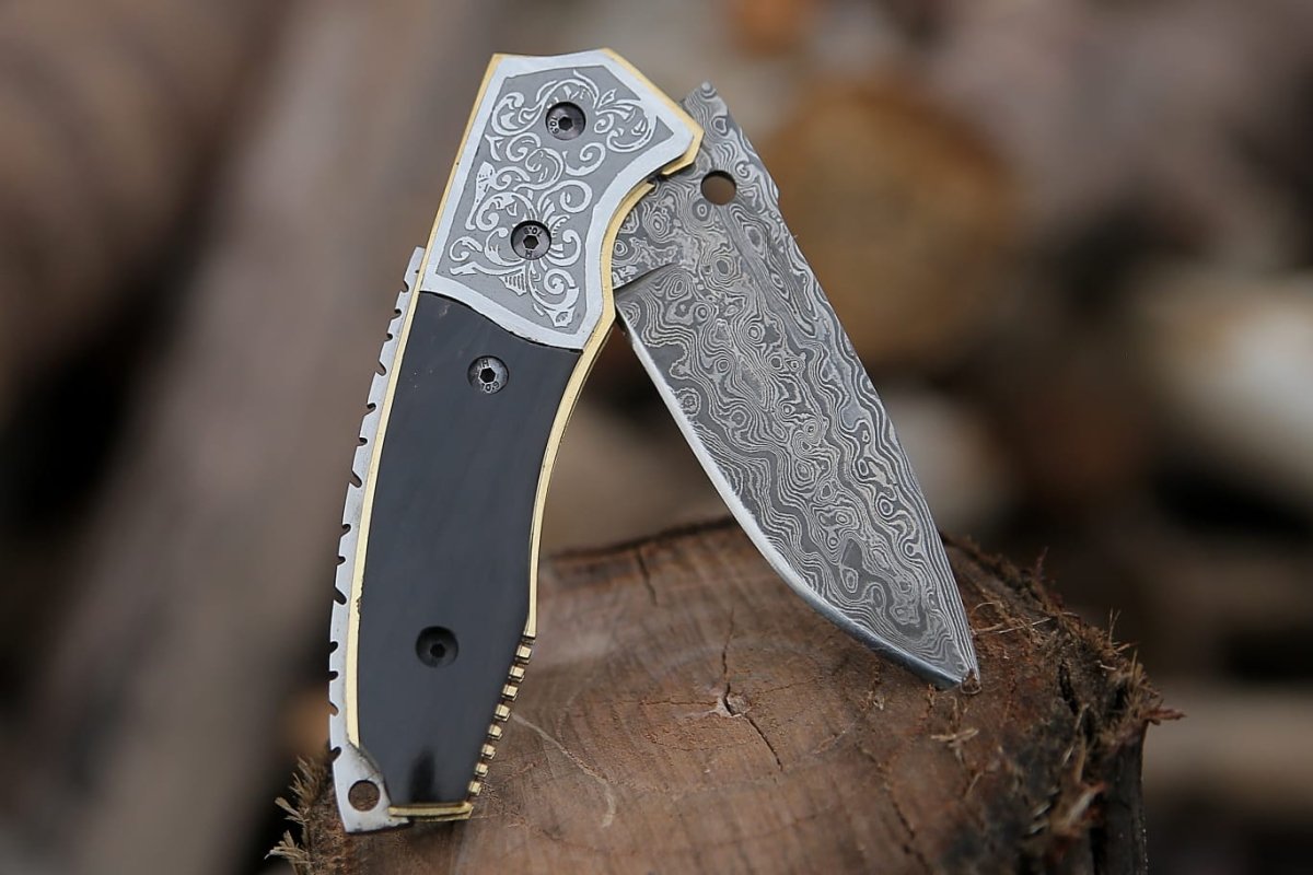 Photon Pocket Knife with Bull Horn Handle