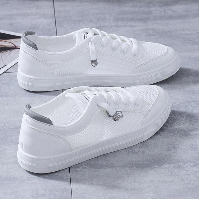 Women's White Casual Sneakers Spring Summer Breathable Flats Solid Color Mesh Shoes Fashion White Flat Sneakers Women Workout Tennis Walking Gym Fashion Sneakers