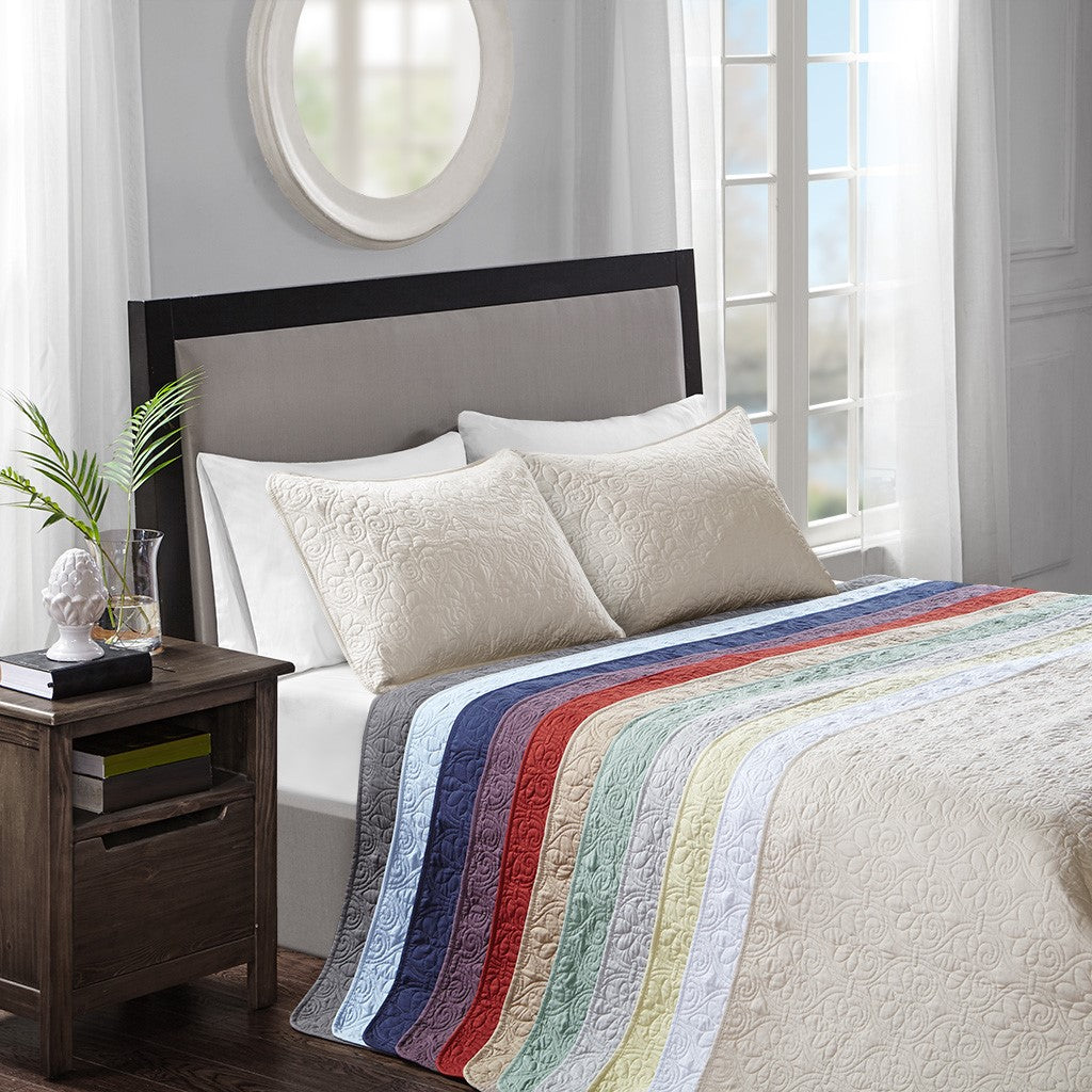 Quebec Reversible Bedspread Set by Madison park