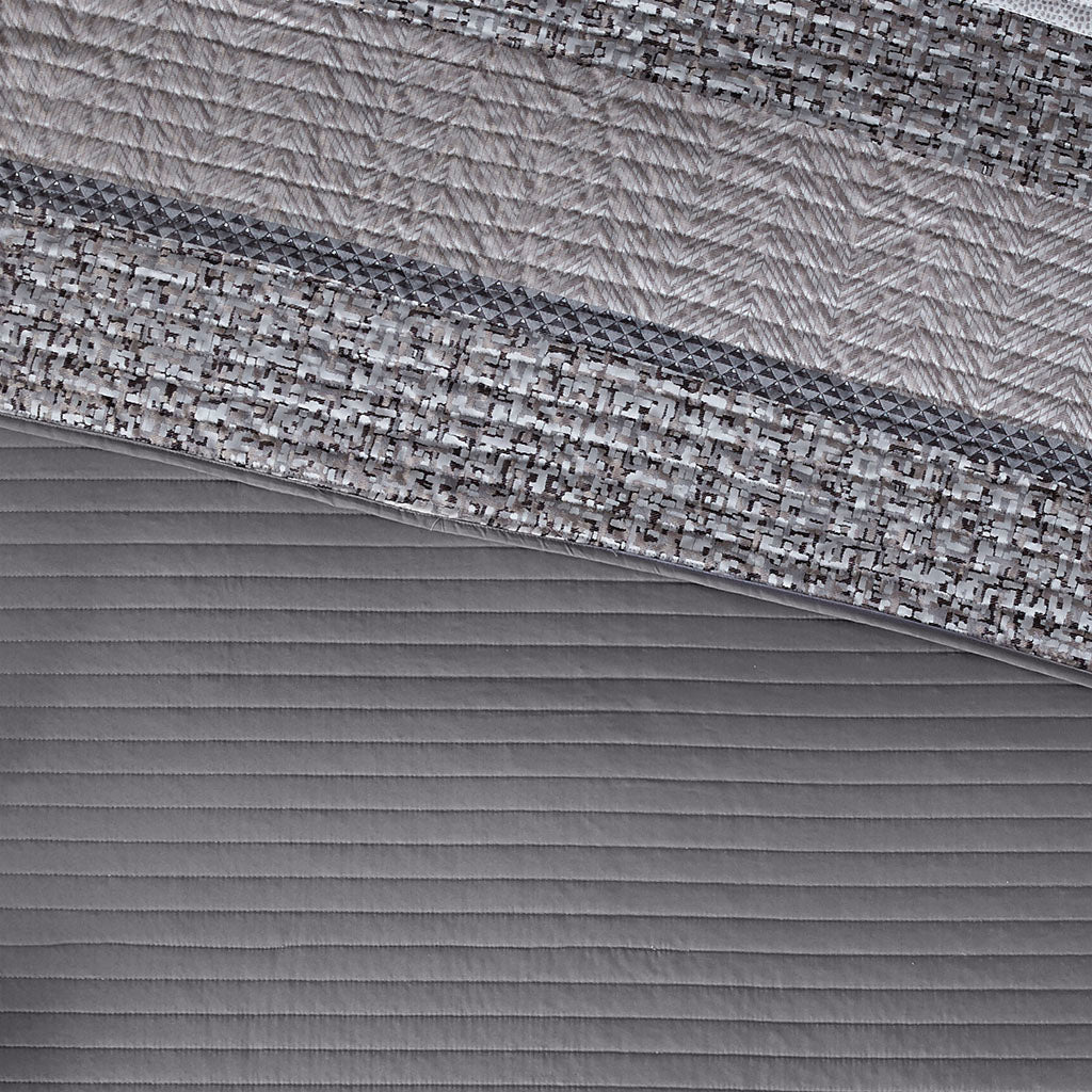 Rhapsody 6 Piece Reversible Jacquard Quilt Set with Throw Pillows in Grey/Taupe