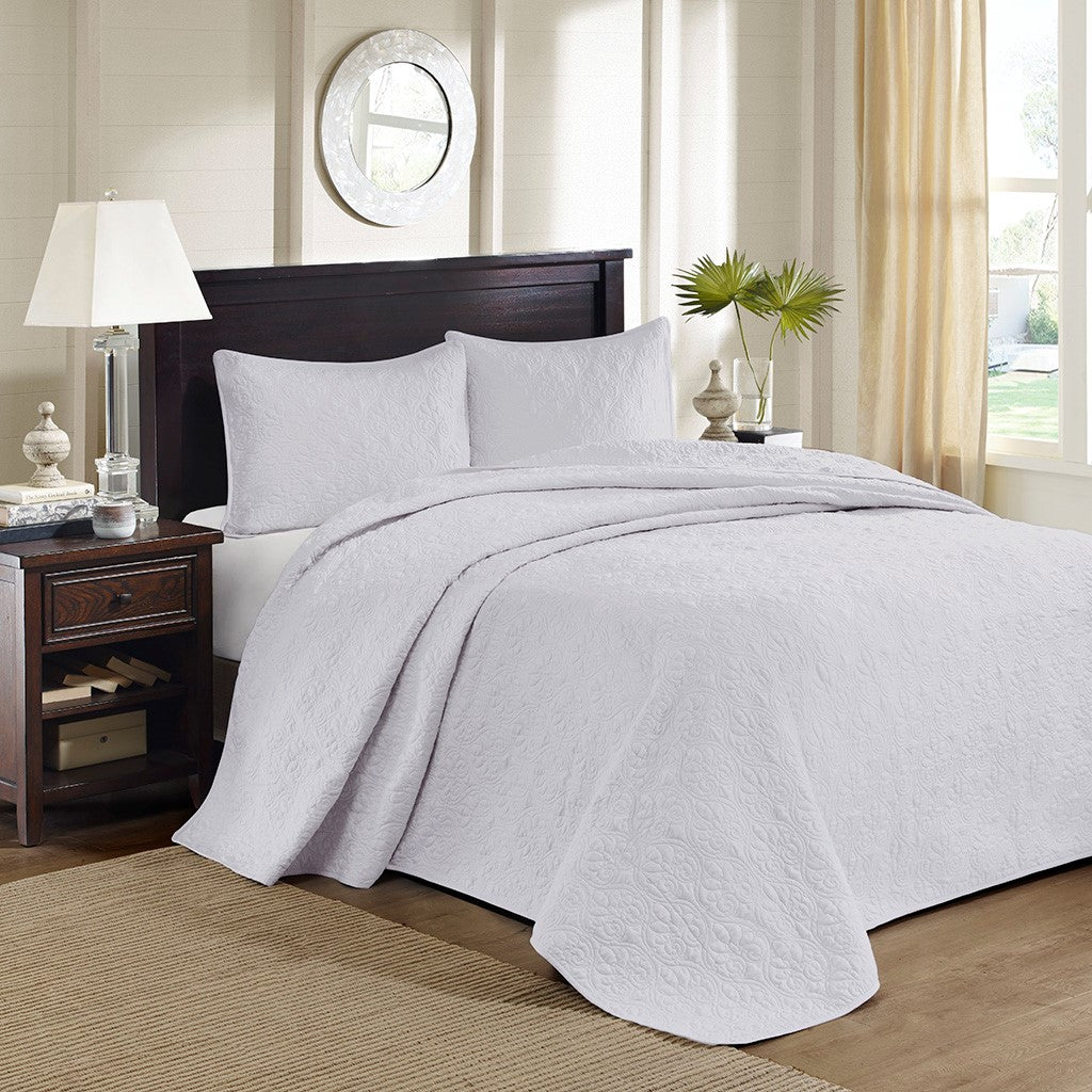 Quebec Reversible Bedspread Set by Madison park