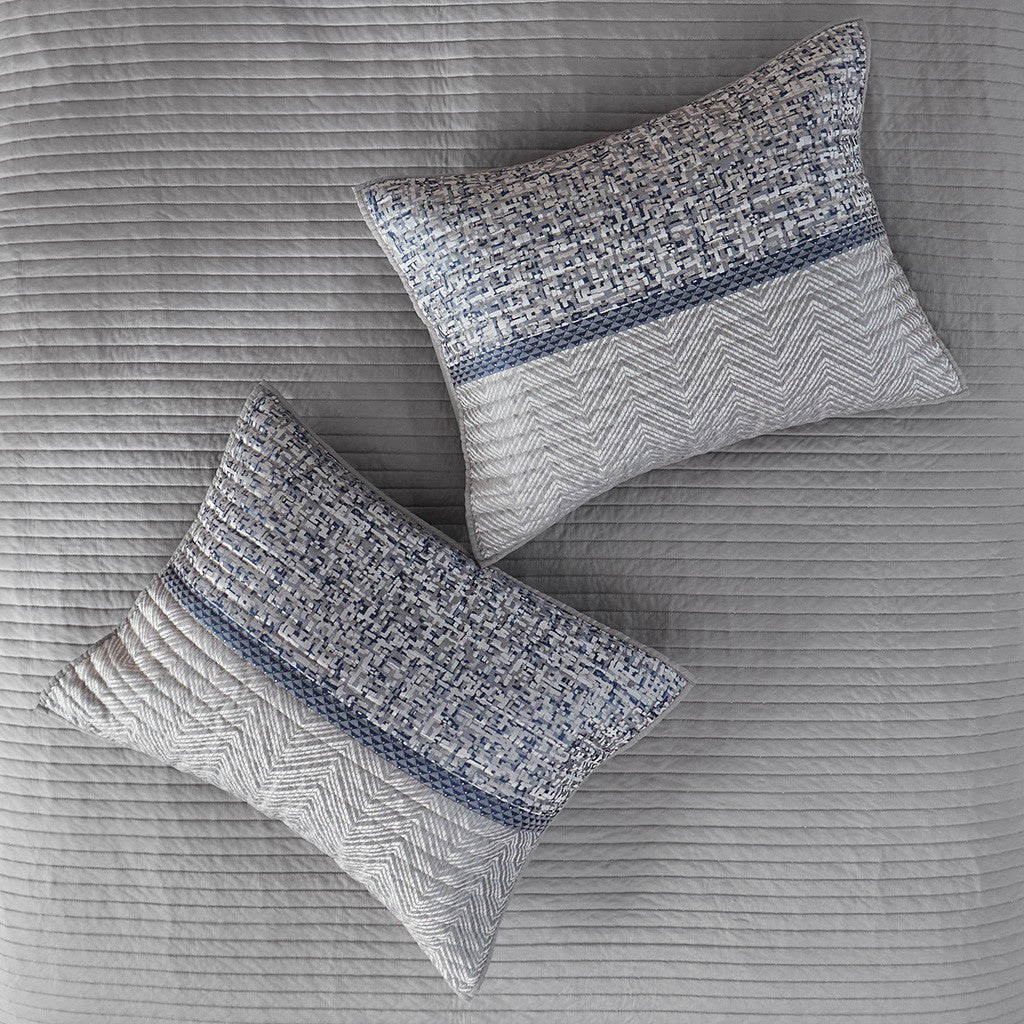 Rhapsody 6 Piece Reversible Jacquard Quilt Set with Throw Pillows in Navy