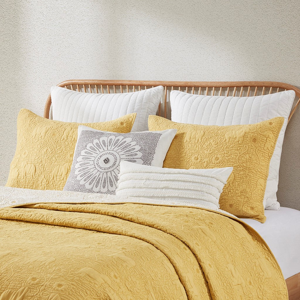 Kandula 3 Piece Reversible Cotton Quilt Set in Yellow