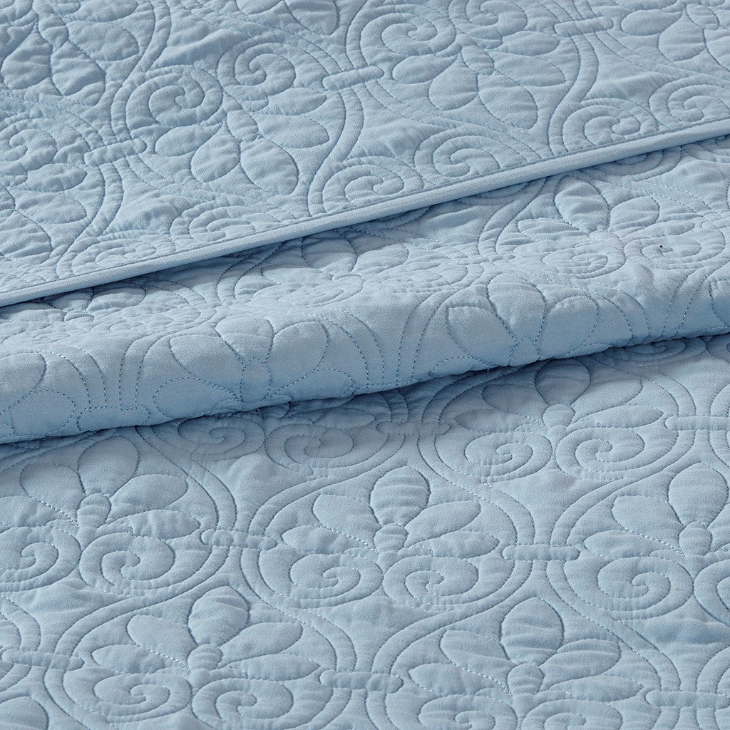 Quebec Reversible Bedspread Set by Madison park