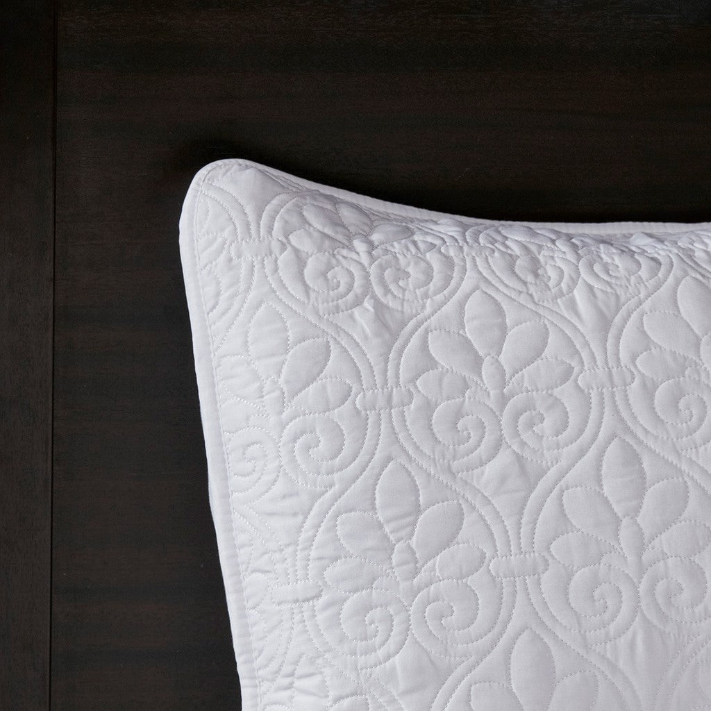 Quebec Reversible Bedspread Set by Madison park