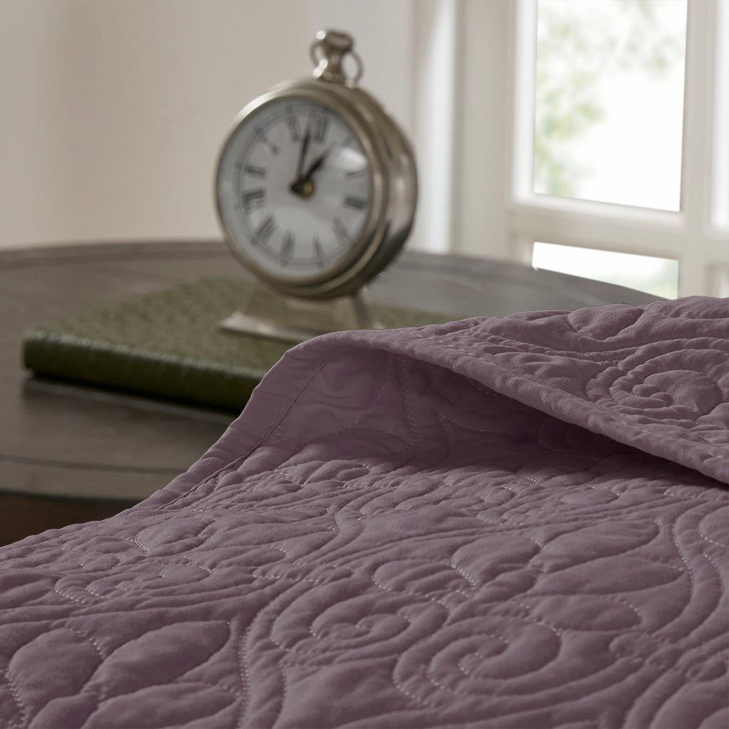 Quebec Reversible Bedspread Set by Madison park
