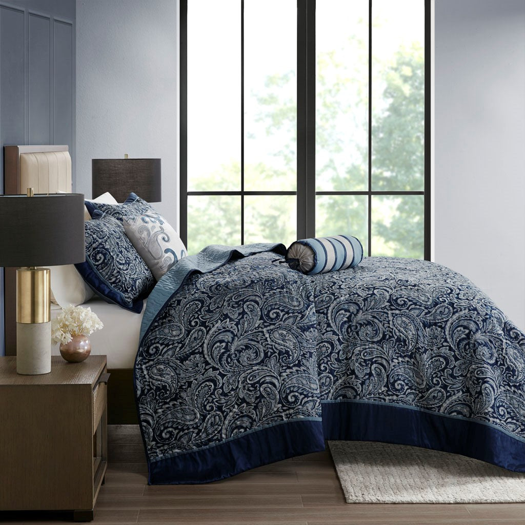 Aubrey 5 Piece Reversible Jacquard Bedspread Set in Navy