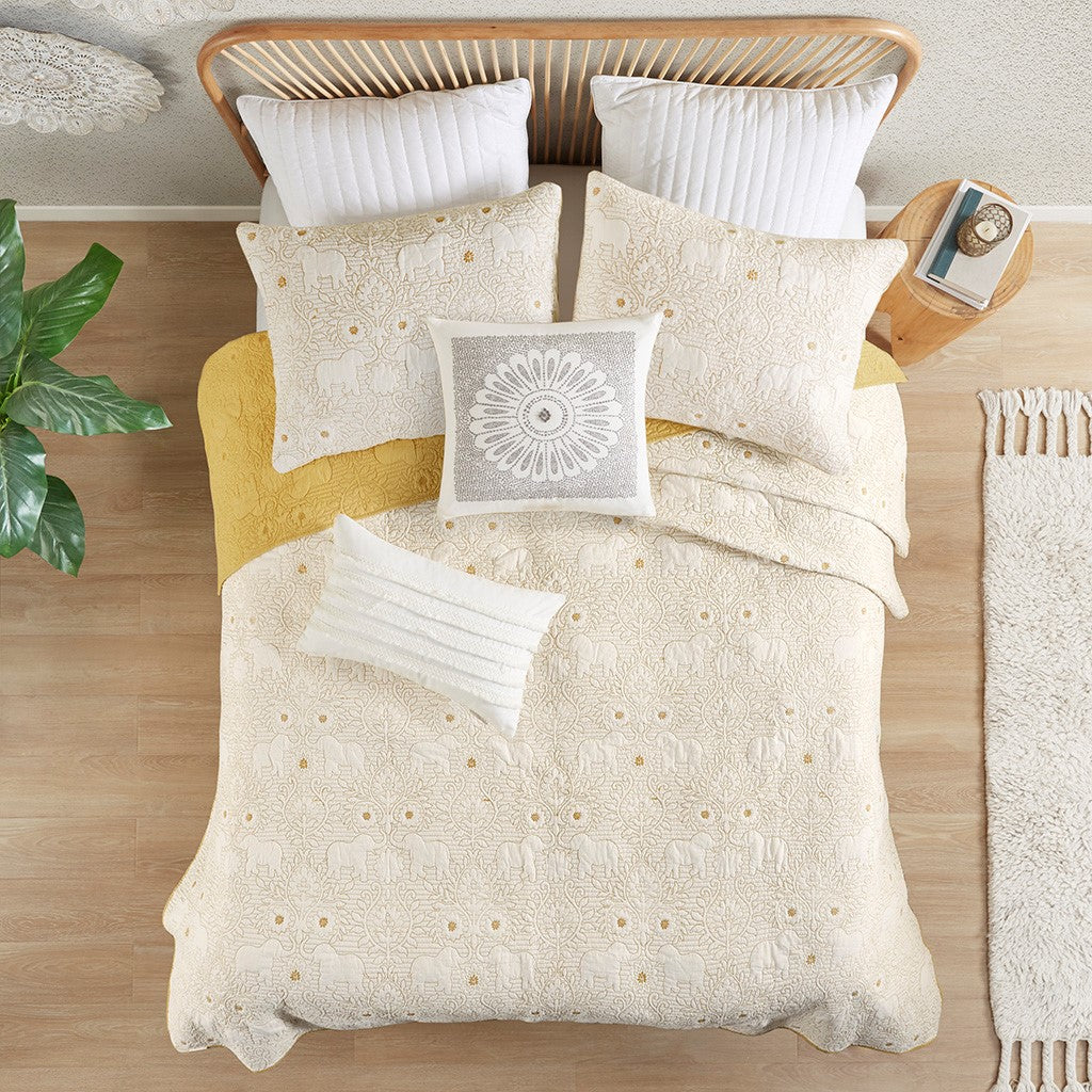 Kandula 3 Piece Reversible Cotton Quilt Set in Yellow