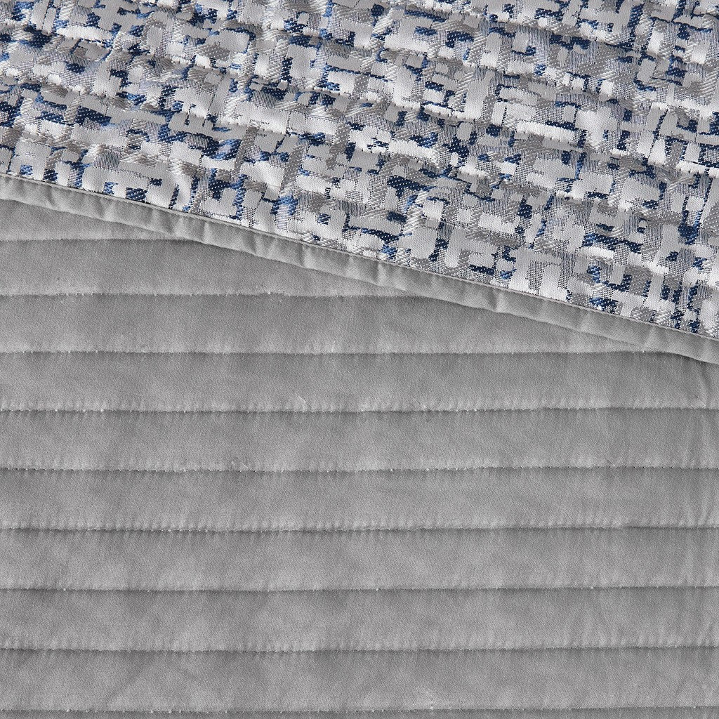 Rhapsody 6 Piece Reversible Jacquard Quilt Set with Throw Pillows in Navy