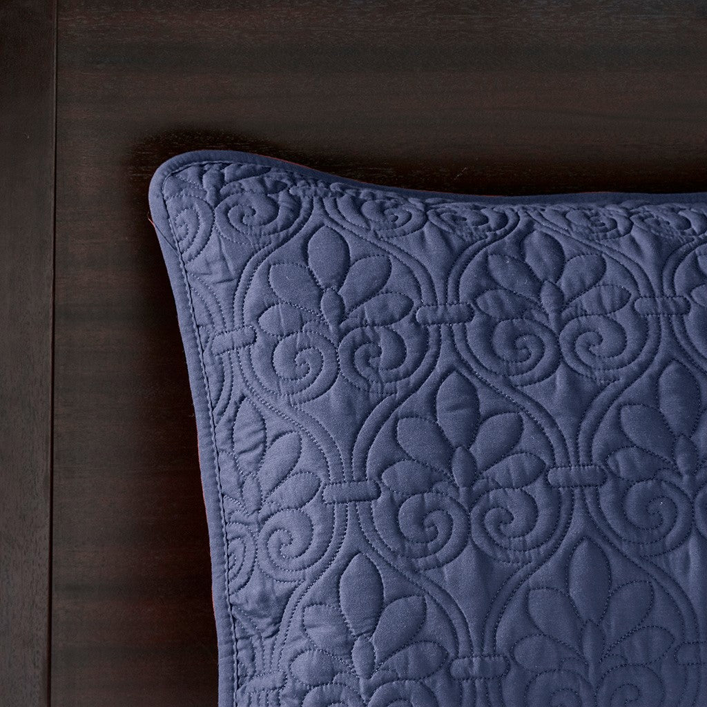 Quebec Reversible Bedspread Set by Madison park