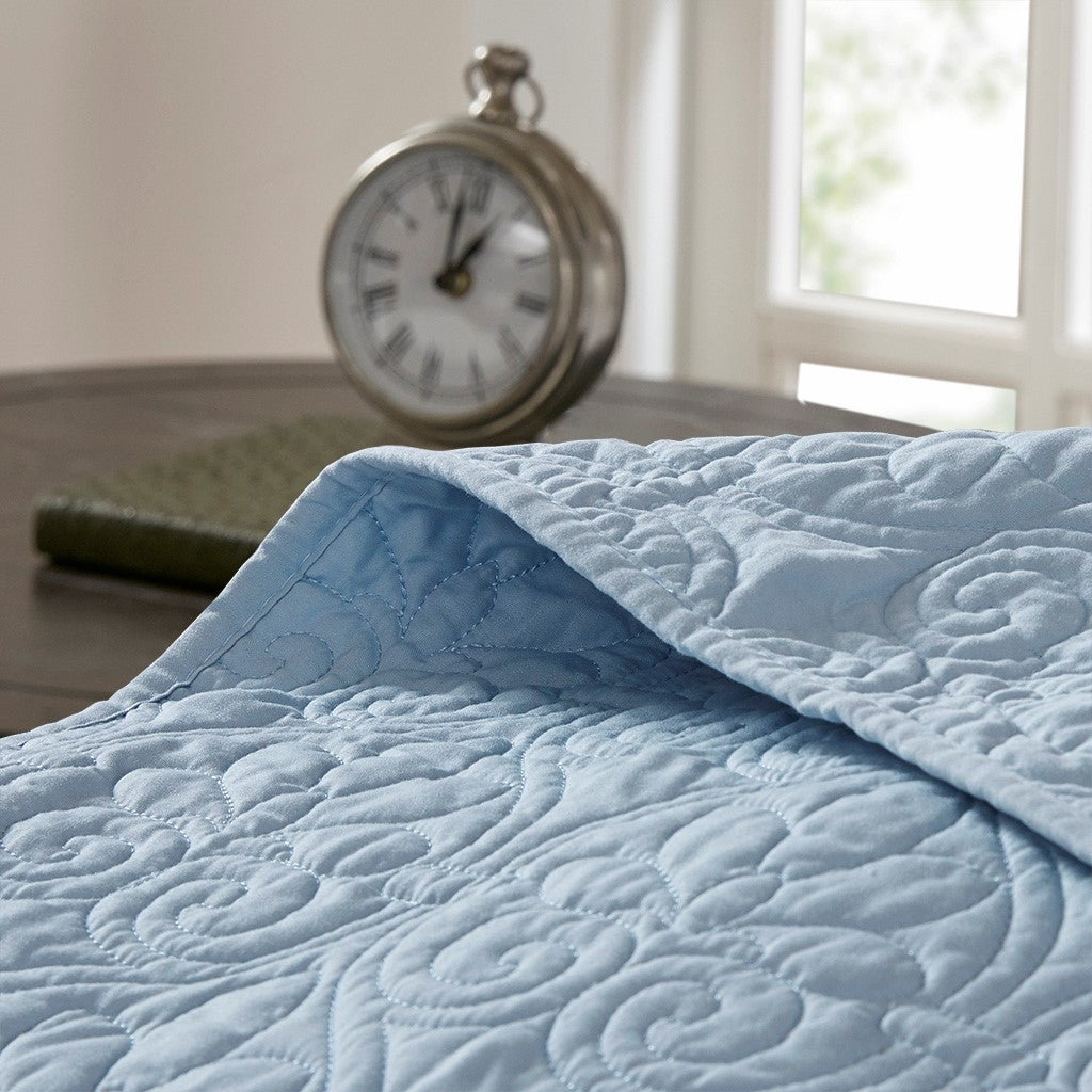 Quebec Reversible Bedspread Set by Madison park