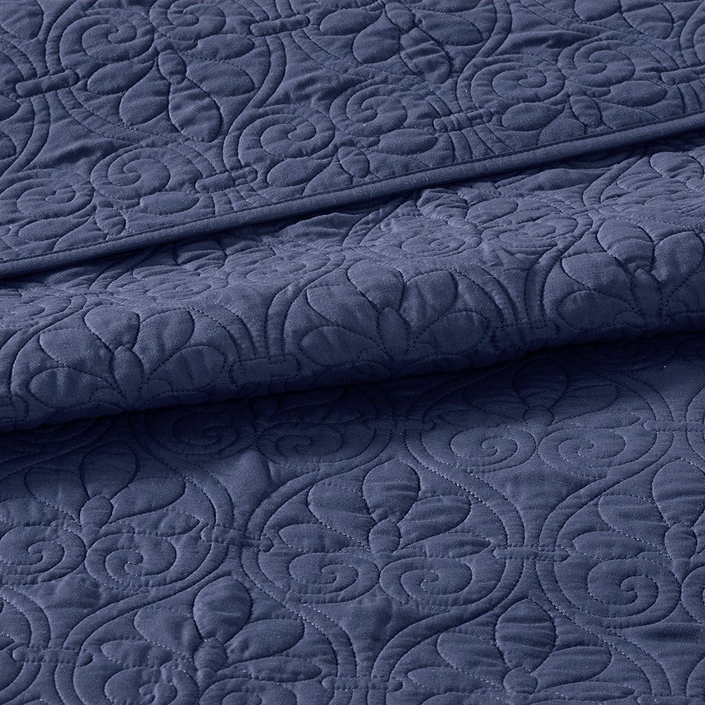 Quebec Reversible Bedspread Set by Madison park