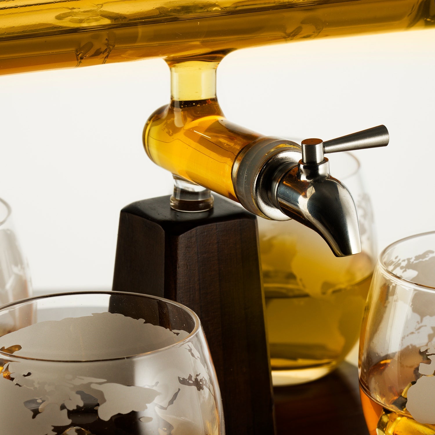 Whiskey & Wine Decanter Gifts for Men & Dad, Ship Decanter 1000ml, Set with 4 Globe Drinking Glasses - Cool Liquor Dispenser for Home Bar Unique Birthday Gift Ideas from Wife, Daughter, Son Present