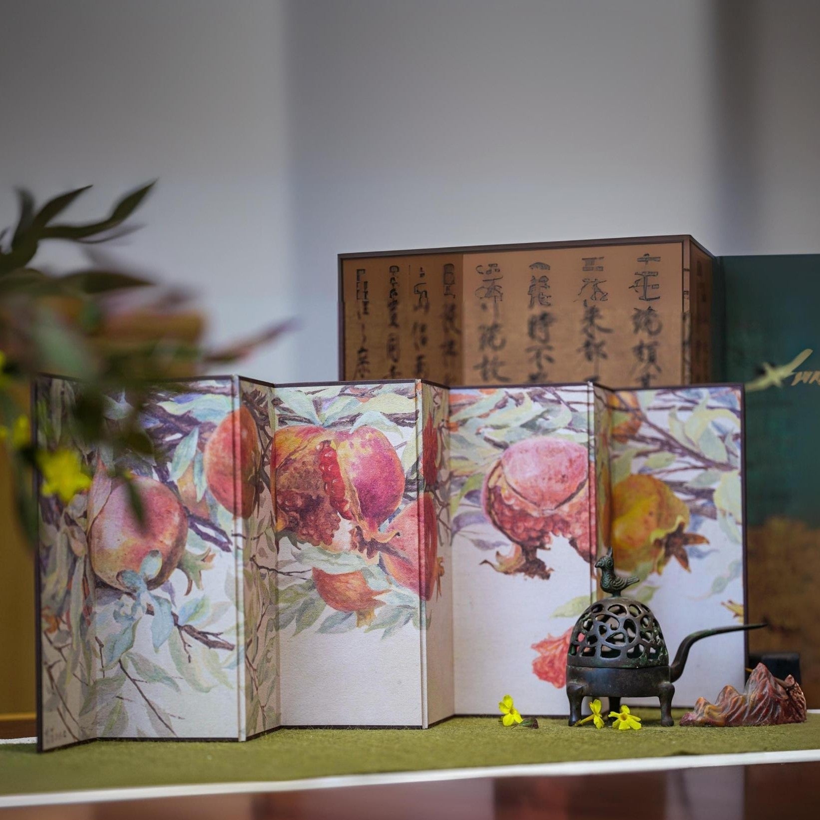 Rin Essense Japanese Room Divider Folding Screen - Handcrafted Pomegranate Design