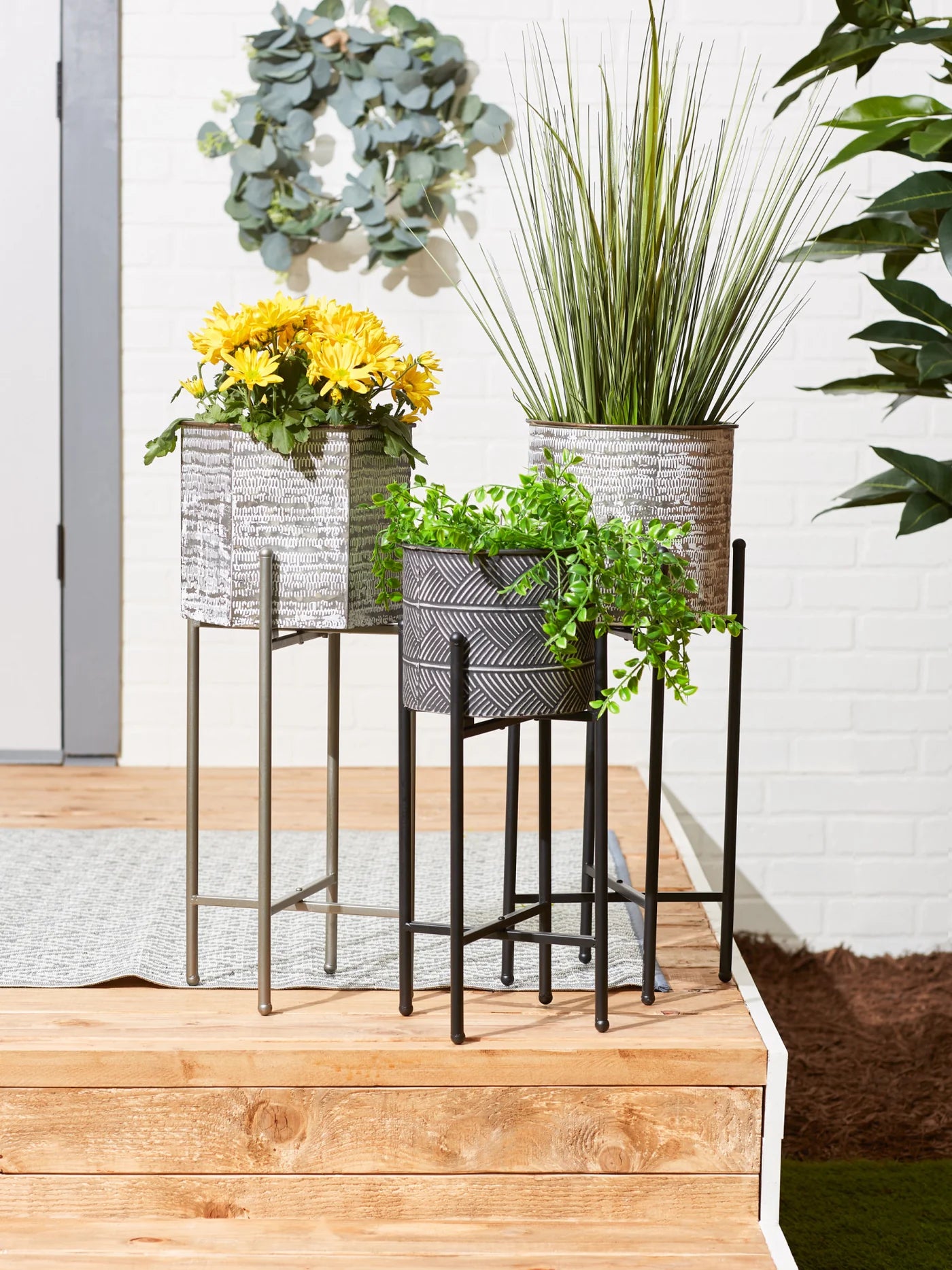HEXAGON BUCKET PLANT STAND SET/2