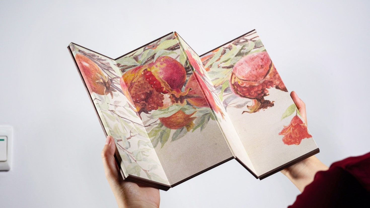 Rin Essense Japanese Room Divider Folding Screen - Handcrafted Pomegranate Design