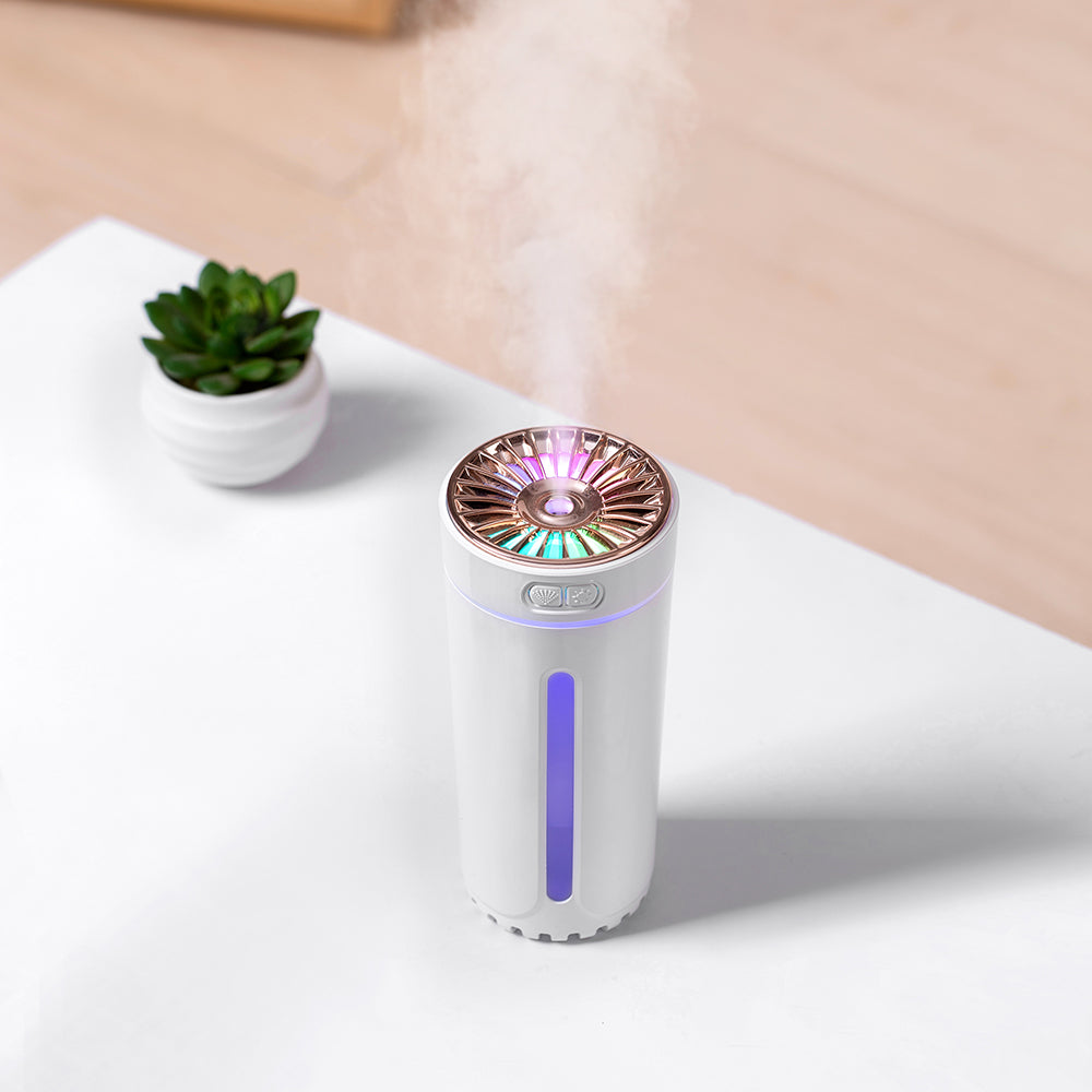 New small large fog volume silent portable usb car aromatherapy phantom cup colorful night light car humidifier